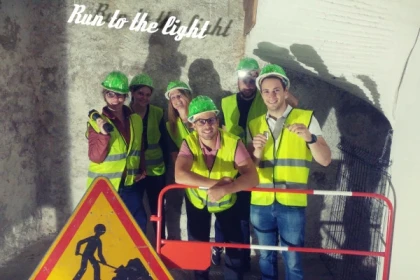 Run to the light - app.name