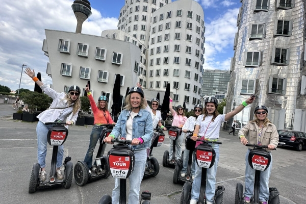 Düsseldorf: Rheintour mit dem Segway (max. 120 Min) - Bonjour Alsace