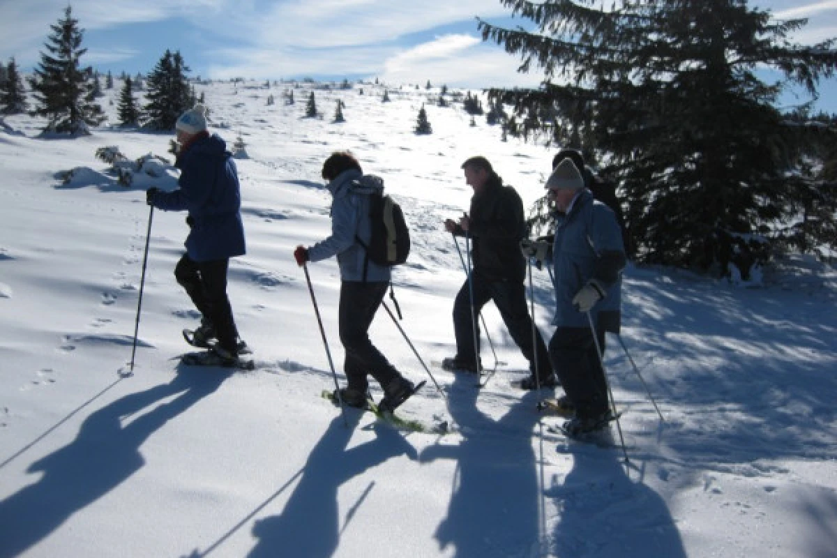 Paseo en raquetas de nieve para descubrir el lago Blanc - Bonjour Alsace