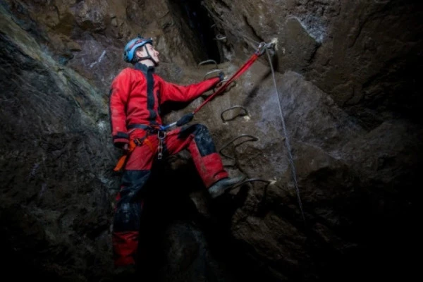 UNDERGROUND VIA FERRATA - Bonjour Alsace