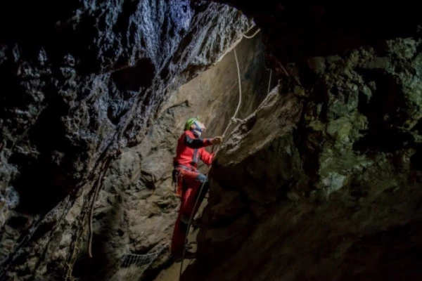 UNDERGROUND VIA FERRATA - Bonjour Alsace