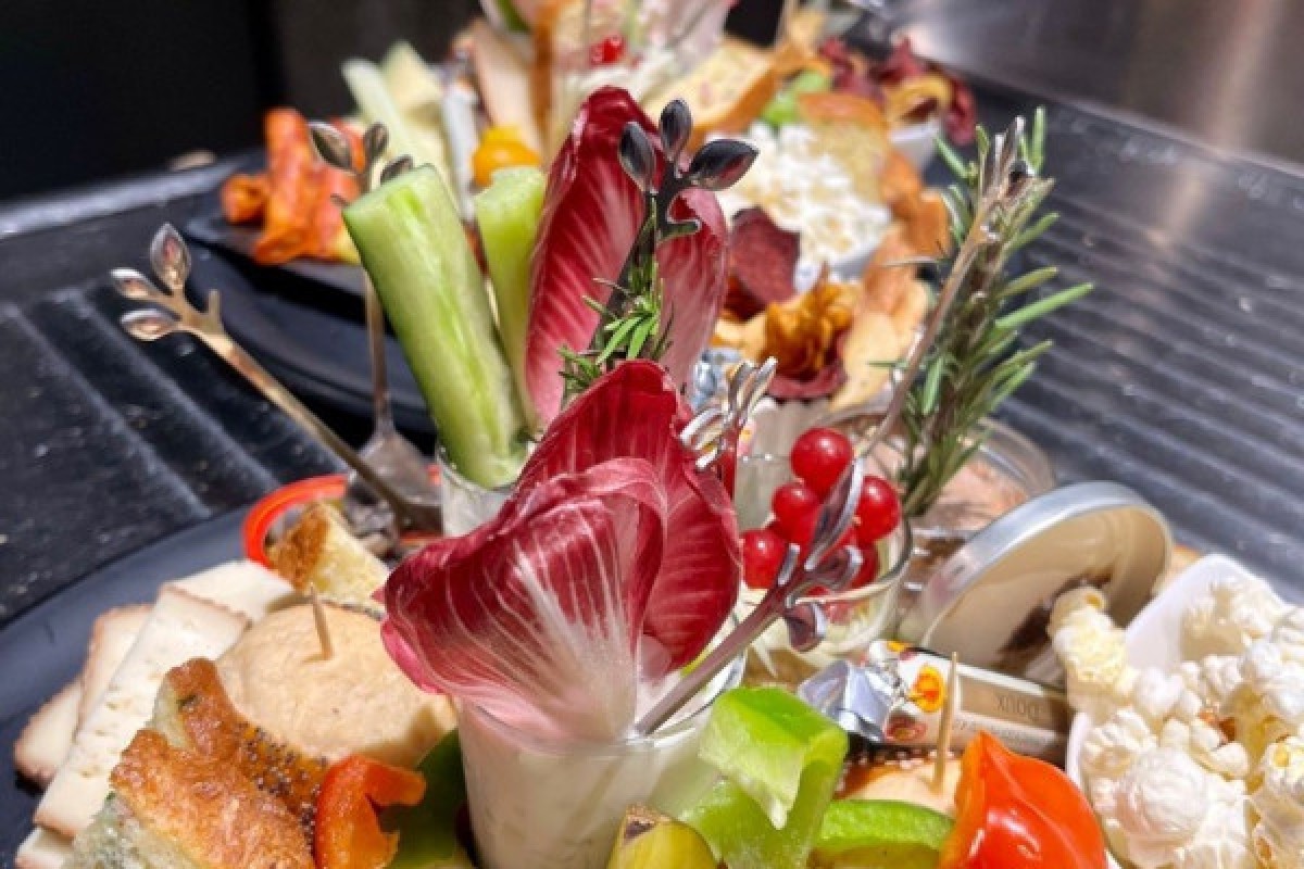 Immersive cellar tour, tasting and board meal - Bonjour Alsace