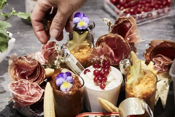 Immersive cellar tour, tasting and board meal - Bonjour Alsace